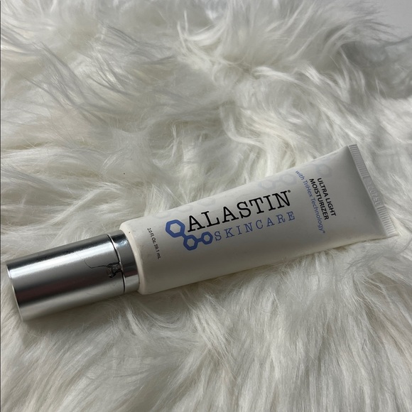 Alastin Skincare Ultra Light Moisturizer